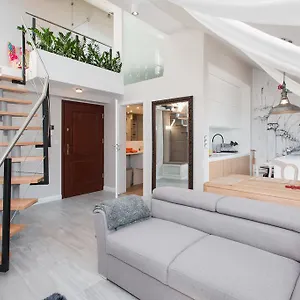  Apartment Tomasza